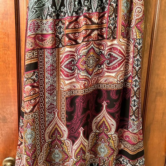 BEDFORD FAIR 90s Pretty Vintage knee length polyester skirt. Size M - Picture 2 of 6